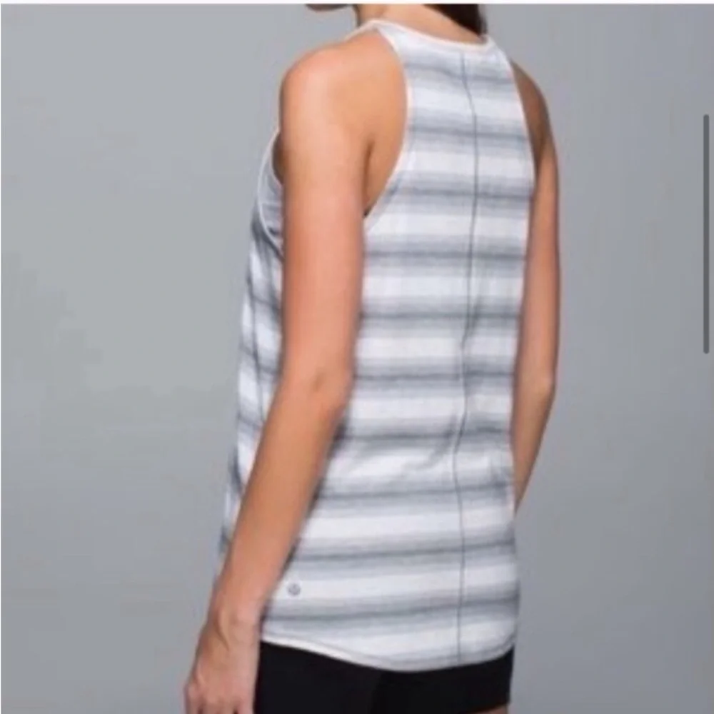Lululemon Tank Top Racerback Striped Gray White Find Your Zen Size 4